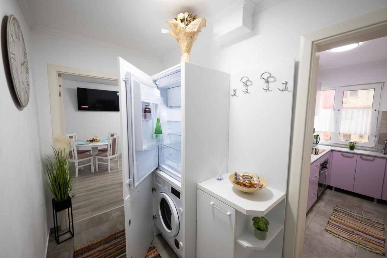 L&R Boutique Apartment Otelu Rosu Eksteriør billede
